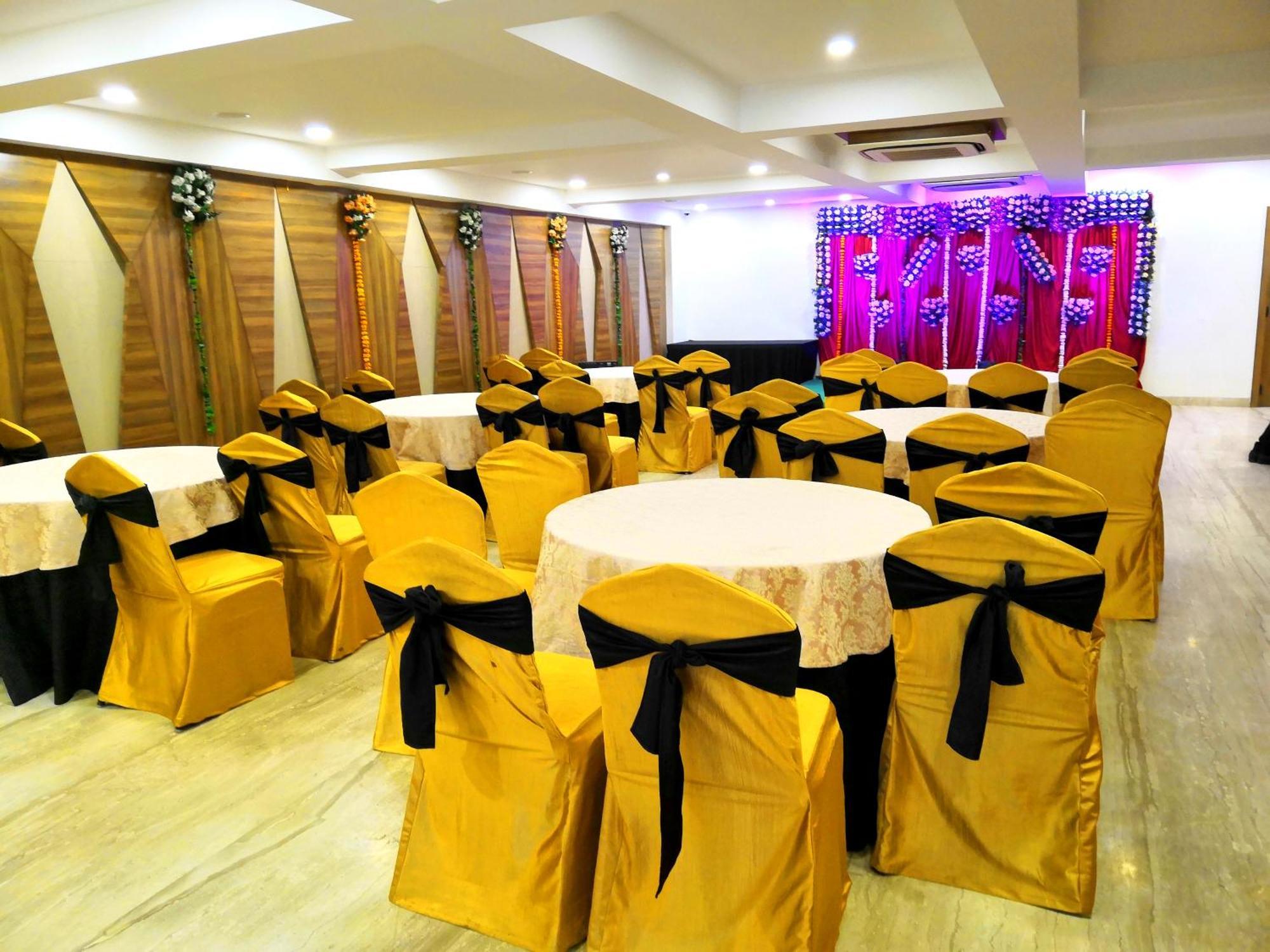 The Ved Mantra Hotel Gwalior Exterior photo